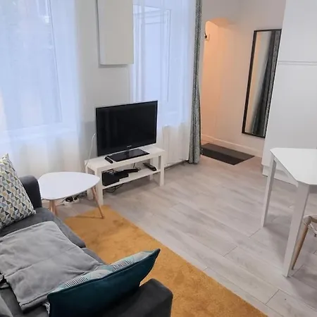 בית נופש Apollinaire - Tres Jolie Maison - Jardin - 3pers